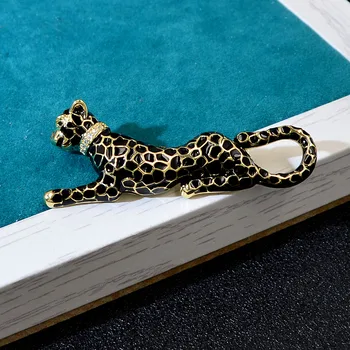 CINDY XIANG Emalio Leopard Sages Moterims Ir Vyrams, Unisex Kostiumas Pin Gyvūnų kalnų krištolas Dizaino Punk Papuošalai Žiemos Aukštos Kokybės